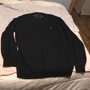 Mens American Eagle V neck sweater almost new